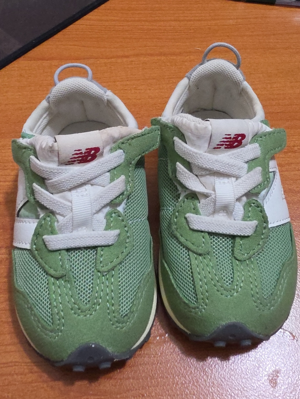 New Balance Size 4c Light Green and White Sneaker